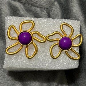 Dauplaise Gold Purple Flower Earrings Pierced Vintage